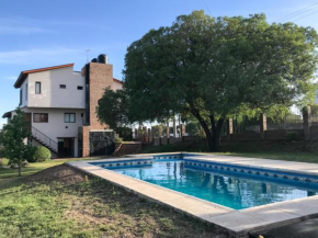 Hermosa casa con vista al lago